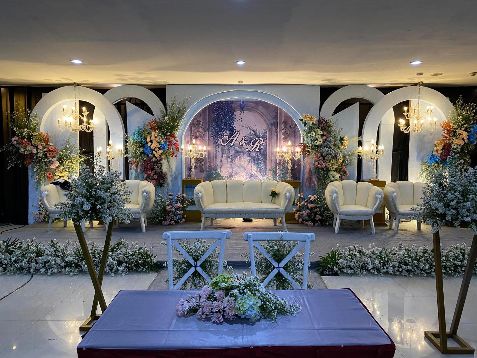 Utc Hotel Semarang Exterior photo